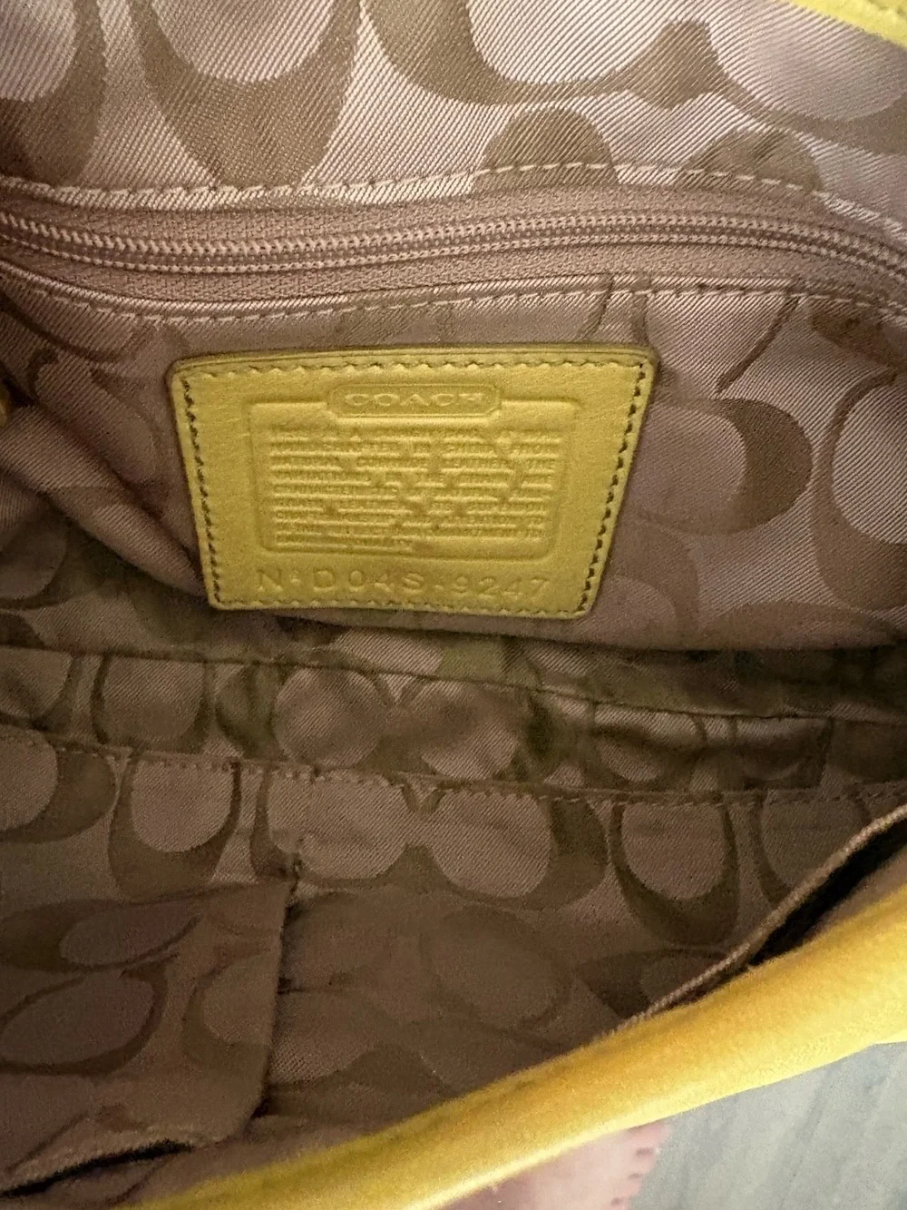 🤍🤍VINTAGE COACH RARE Y2K RARE CHARTREUSE SOHO LEATHER SHOULDER BAG!🤍🤍9247